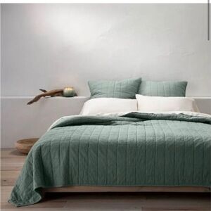 Casaluna Heavyweight Linen Blend Quilt | King